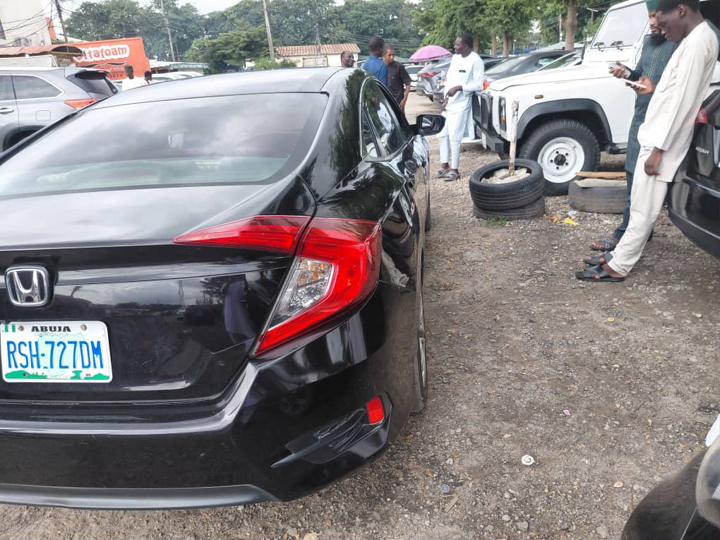 
								Distress 2017 Honda civic first body Belgium grade with untemperd engine and gear factory fitted ac complete buy and drive location Abuja price 11.5m owner needs money urgently car is few months used… full									