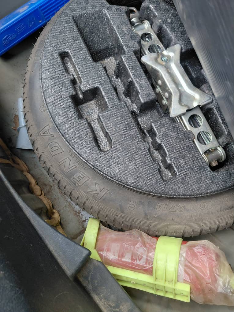 
								Distress 2017 Honda civic first body Belgium grade with untemperd engine and gear factory fitted ac complete buy and drive location Abuja price 11.5m owner needs money urgently car is few months used… full									