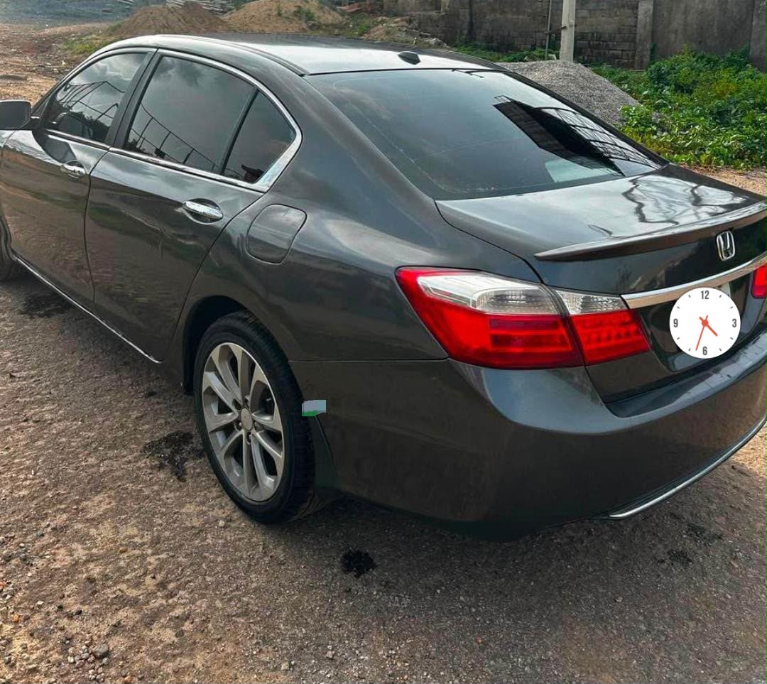
								Giveaway Deal‼️‼️‼️ Carefully Used 2015 V4 Honda accord EXL untempered engine and gear, ac is freezing 🥶 with duty going for just 8.7m Net Gudu Abuja📍 ZERO CHAIN DEAL full									