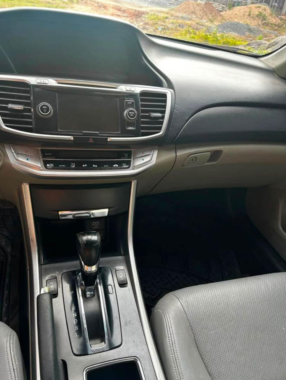
								Giveaway Deal‼️‼️‼️ Carefully Used 2015 V4 Honda accord EXL untempered engine and gear, ac is freezing 🥶 with duty going for just 8.7m Net Gudu Abuja📍 ZERO CHAIN DEAL full									