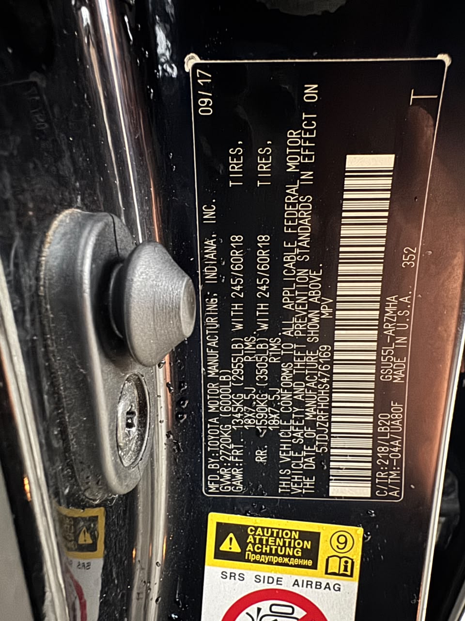 
								Giveaway Deal‼️‼️‼️ (79k Mileage) Foreign Used 2017/18 Toyota Highlander XLE car is in pristine condition with June 2026 Entry duty fullest option (Keyless & Sunroof) going for just 26.5m with our sambo Kubwa Abuja📍 ZERO CHAIN DEAL full									