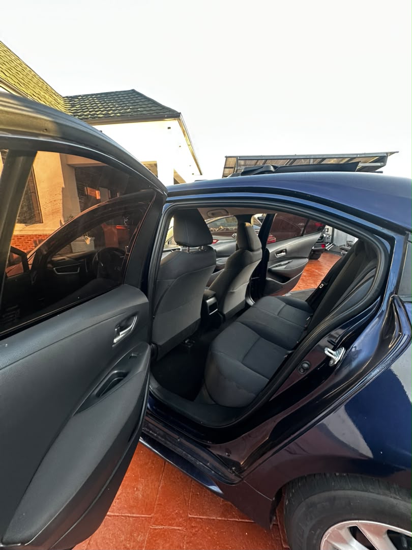 
								Giveaway Deal‼️‼️‼️ Foreign Used 2020 Toyota Corolla LE car is in pristine condition (Key Entry) with original duty going for just 20.5m Last with small sambo owners house Life Camp Abuja📍 ZERO CHAIN DEAL full									