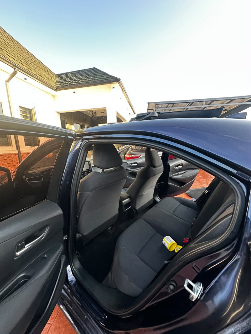
								Giveaway Deal‼️‼️‼️ Foreign Used 2020 Toyota Corolla LE car is in pristine condition (Key Entry) with original duty going for just 20.5m Last with small sambo owners house Life Camp Abuja📍 ZERO CHAIN DEAL full									