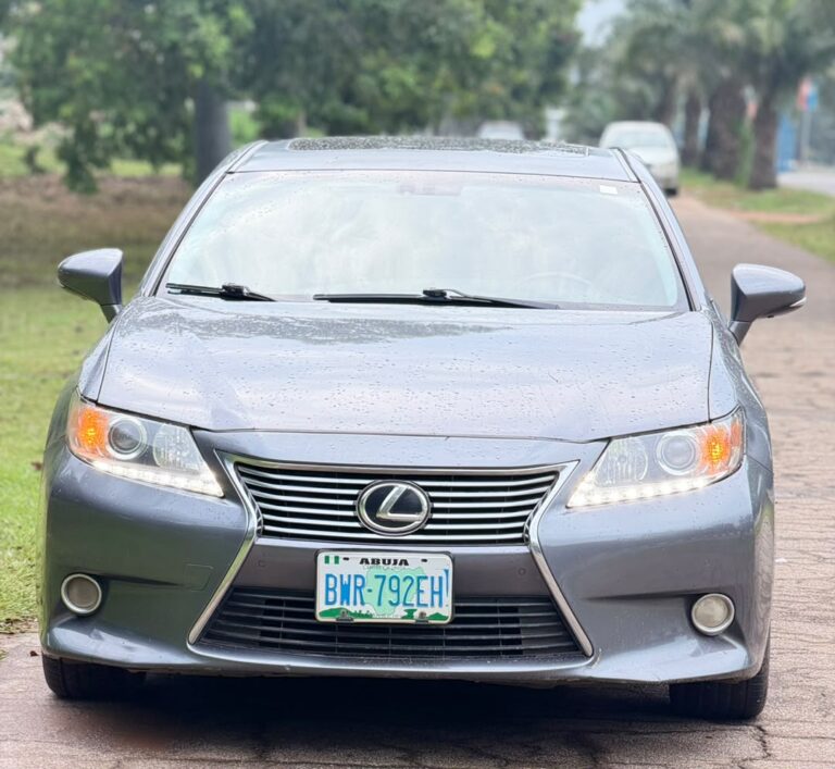 CleaNesT, SharPesT ReGisTeReD 2014 Es350 LeXuS CuRRenTLy In DCT MrKT…  💯 Mechanical sound, UnTemPereD AnyThinG, BuY & DriVe WiTh Confidence…..custom duty✅  15M OnLy💰   AbuJa LoKaTioN📍