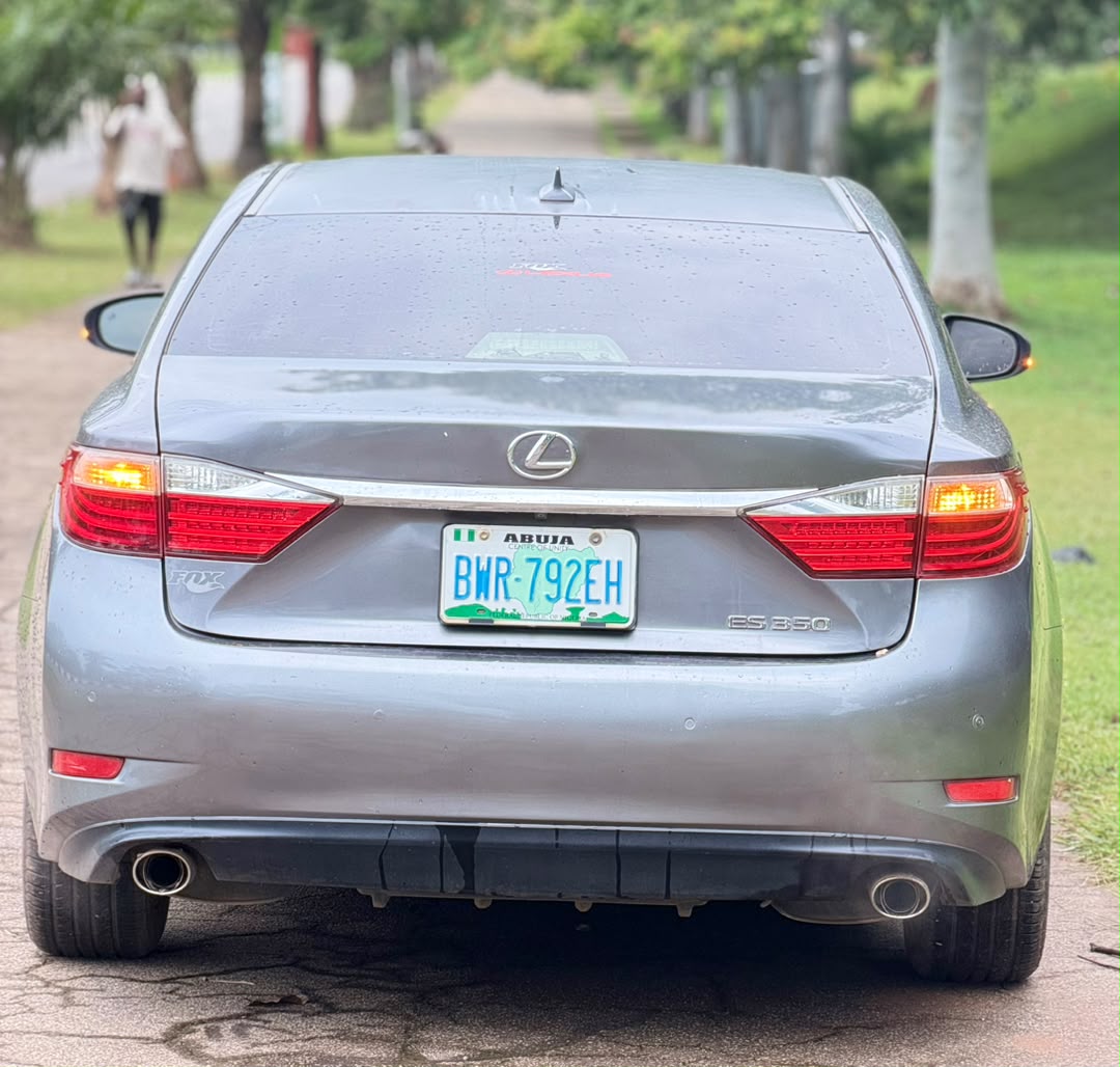 
								CleaNesT, SharPesT ReGisTeReD 2014 Es350 LeXuS CuRRenTLy In DCT MrKT…  💯 Mechanical sound, UnTemPereD AnyThinG, BuY & DriVe WiTh Confidence…..custom duty✅  15M OnLy💰   AbuJa LoKaTioN📍 full									
