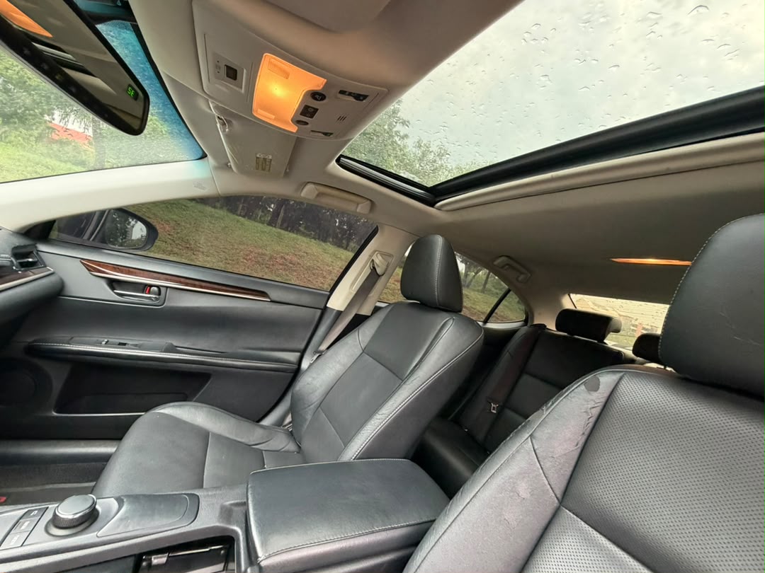 
								CleaNesT, SharPesT ReGisTeReD 2014 Es350 LeXuS CuRRenTLy In DCT MrKT…  💯 Mechanical sound, UnTemPereD AnyThinG, BuY & DriVe WiTh Confidence…..custom duty✅  15M OnLy💰   AbuJa LoKaTioN📍 full									