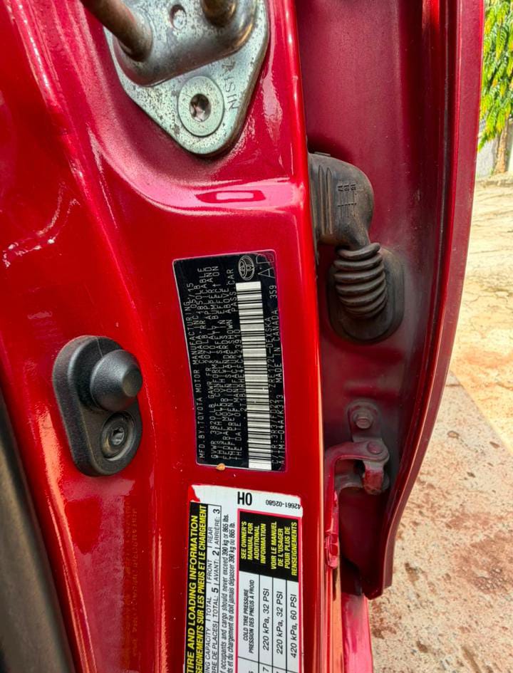 
								Distress Sale!!!! Toyota Corolla 2014 Available for urgent pickup Engine untempered Gear untempered AC chilling  Price 7.7m Location: idu karimo Settlement: TBD full									