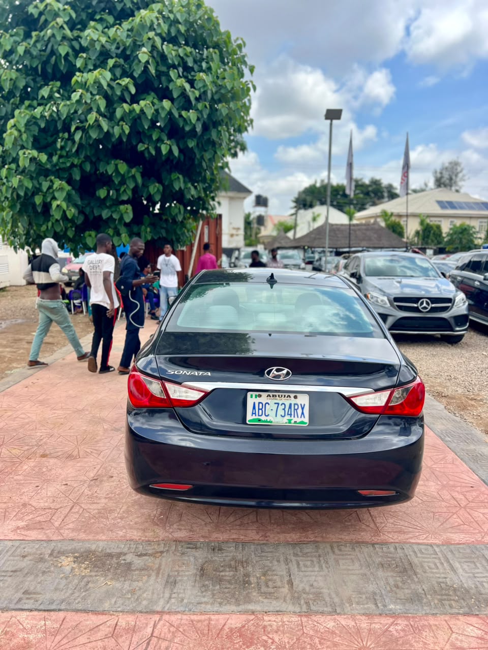 
								Neatly Used Hyundai Sonata 2012 in perfect condition Buy and Drive   6.5 Million full									