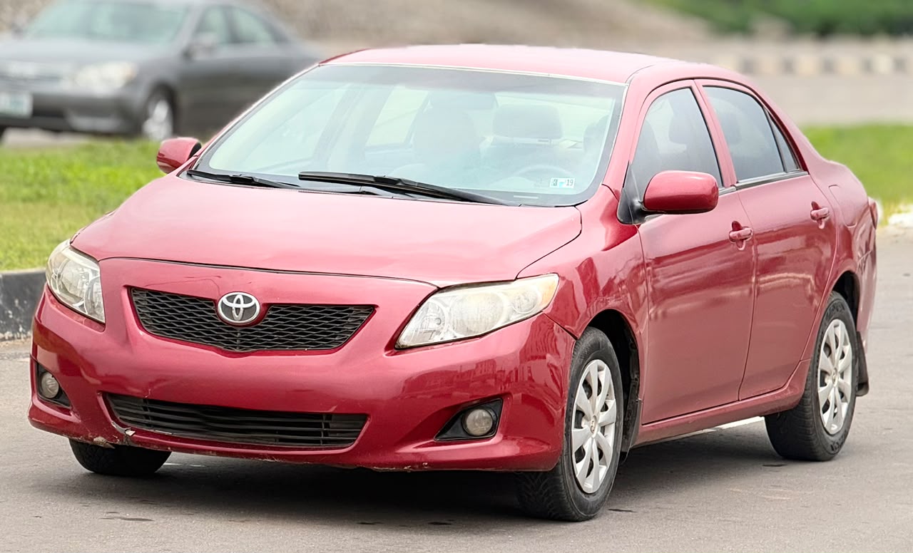 
								NEATLY USED 2009 TOYOTA COROLLA LE IN GOOD CONDITION PROPERLY DOCUMENTED GOING FOR 5M ABUJA DEAL full									
