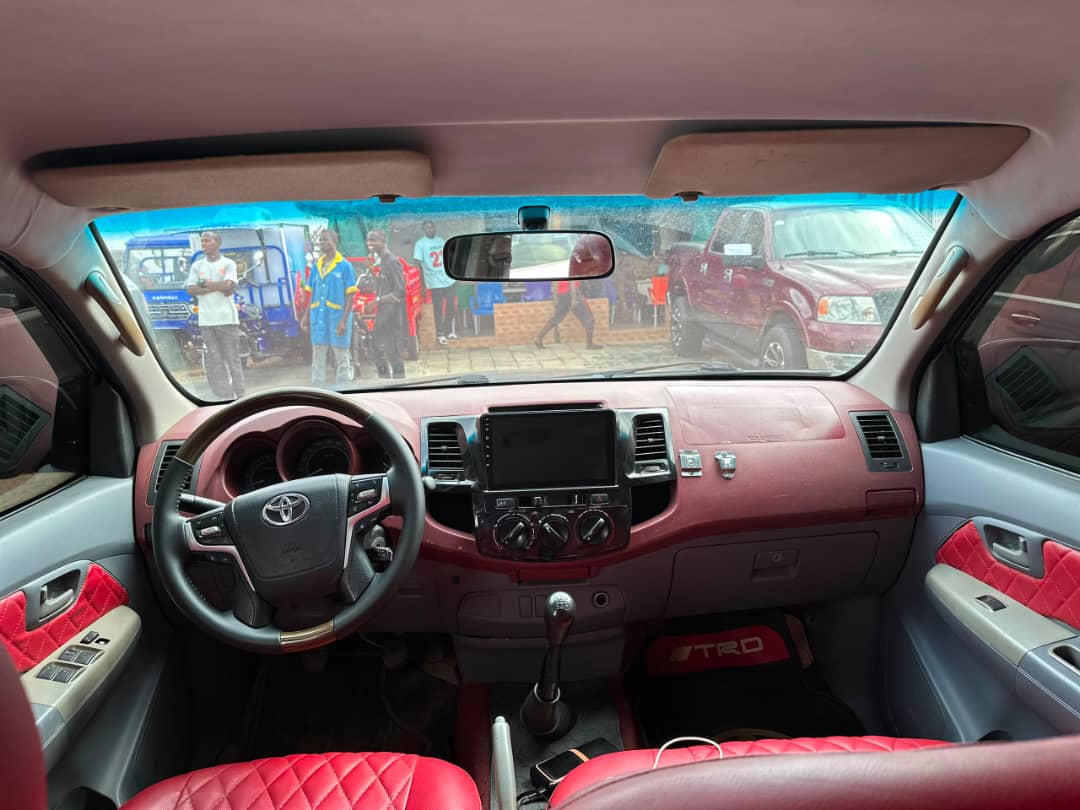 
								Clean Neatly used 2007 Upgraded 2018 Model Toyota Hilux  Engine And Gear working perfectly Ac chilling Manual transmission going for   💰15.5M 📍Abuja Gwarinpa full									