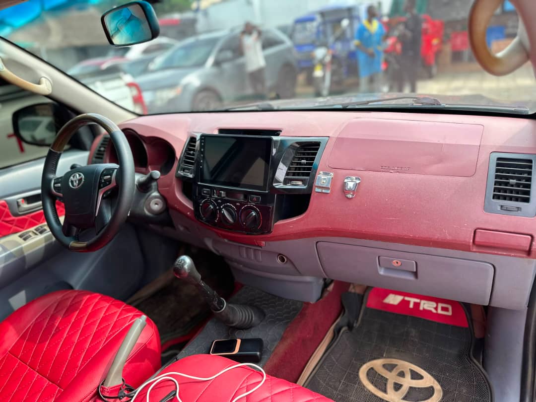
								Clean Neatly used 2007 Upgraded 2018 Model Toyota Hilux  Engine And Gear working perfectly Ac chilling Manual transmission going for   💰15.5M 📍Abuja Gwarinpa full									