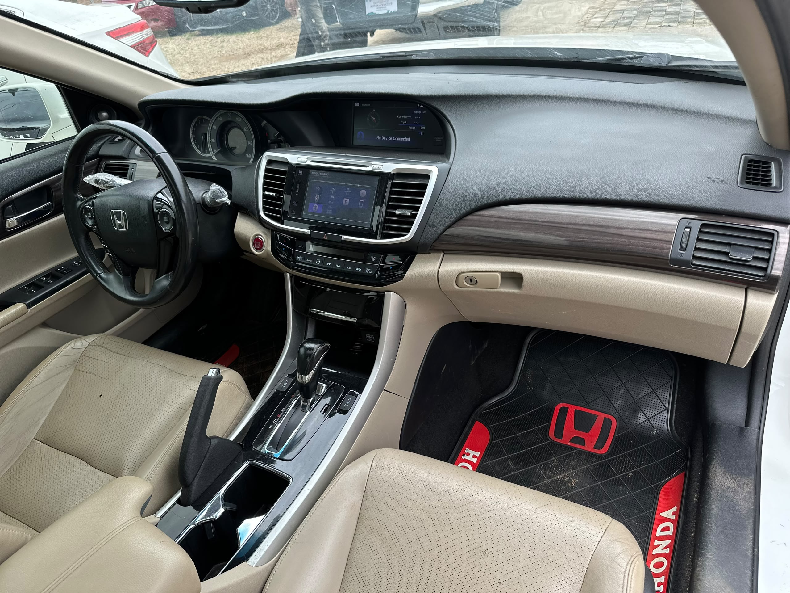 
								EXTREMELY CLEAN 2016 HONDA ACCORD V6 IN EXCELLENT CONDITION, FULL OPTION UNTAMPERED ENGINE, GEAR AND AC WITH ORIGINAL CUSTOM DUTY GOING FOR   💰11M 📍Abuja Gwarinpa full									