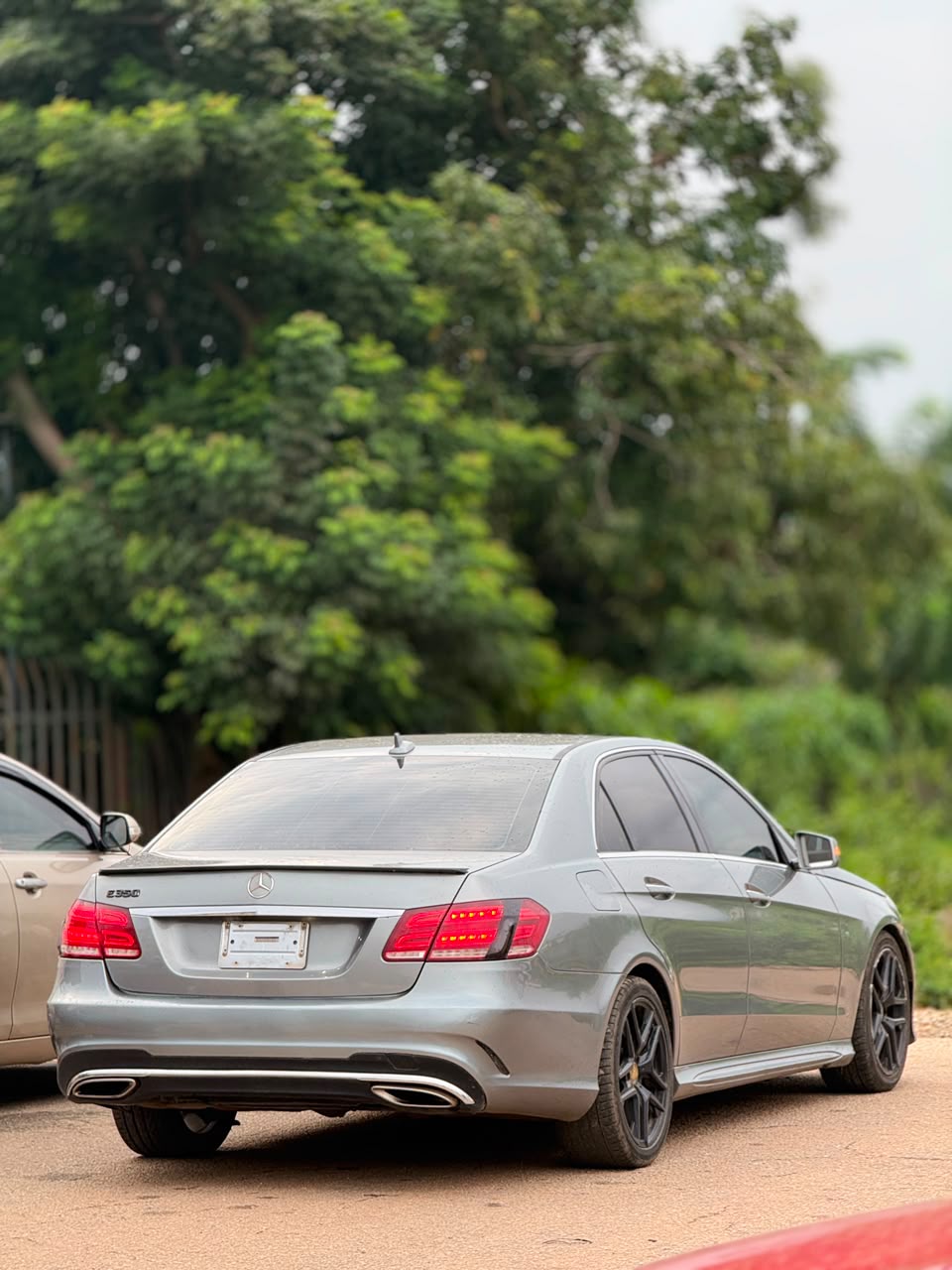 
								oks Grade 2015 MERCEDEZ BENZ E350 Full option,keyless Sunroof with duty for  13.2m ABUJA full									