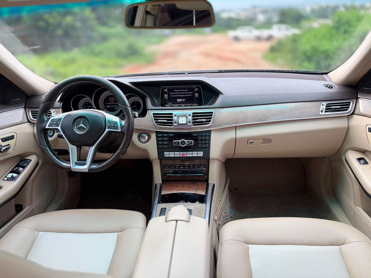
								oks Grade 2015 MERCEDEZ BENZ E350 Full option,keyless Sunroof with duty for  13.2m ABUJA full									