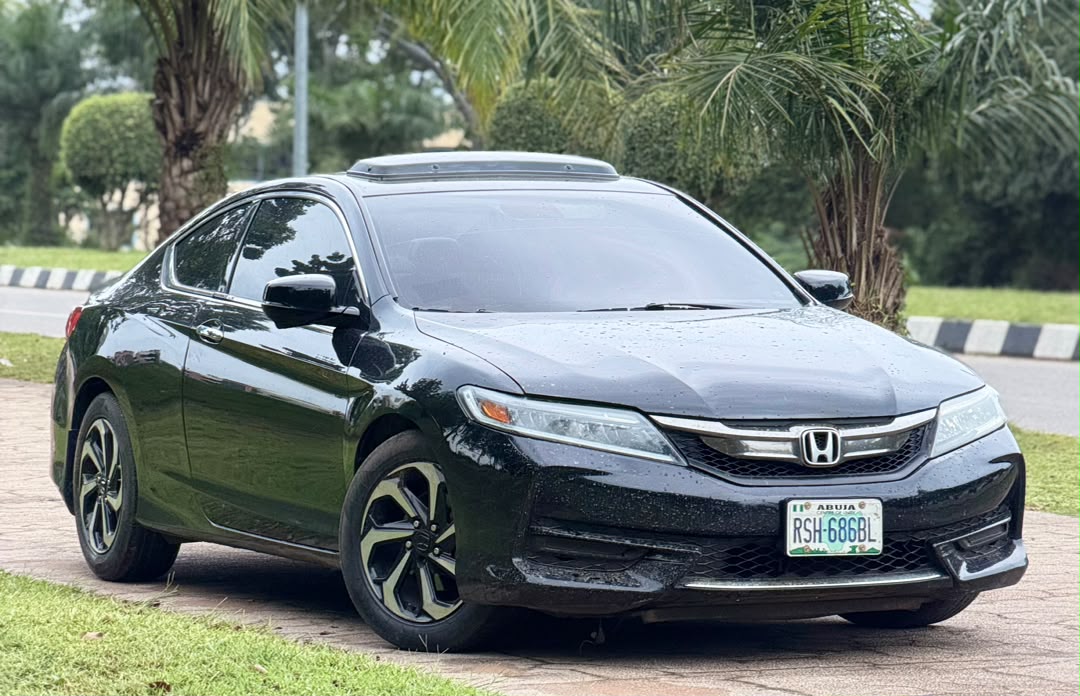 
								FeW MonThs ReGisTeReD💥 Too Clean To Be ToLD Oloun 2016 HONDA COUPE Available In ExCeLLenT ConDiTioN….Keyless, Sunroof, double screen, V6 engine, custom duty for just 11.5m OnLy  AbuJa LoKaTioN full									