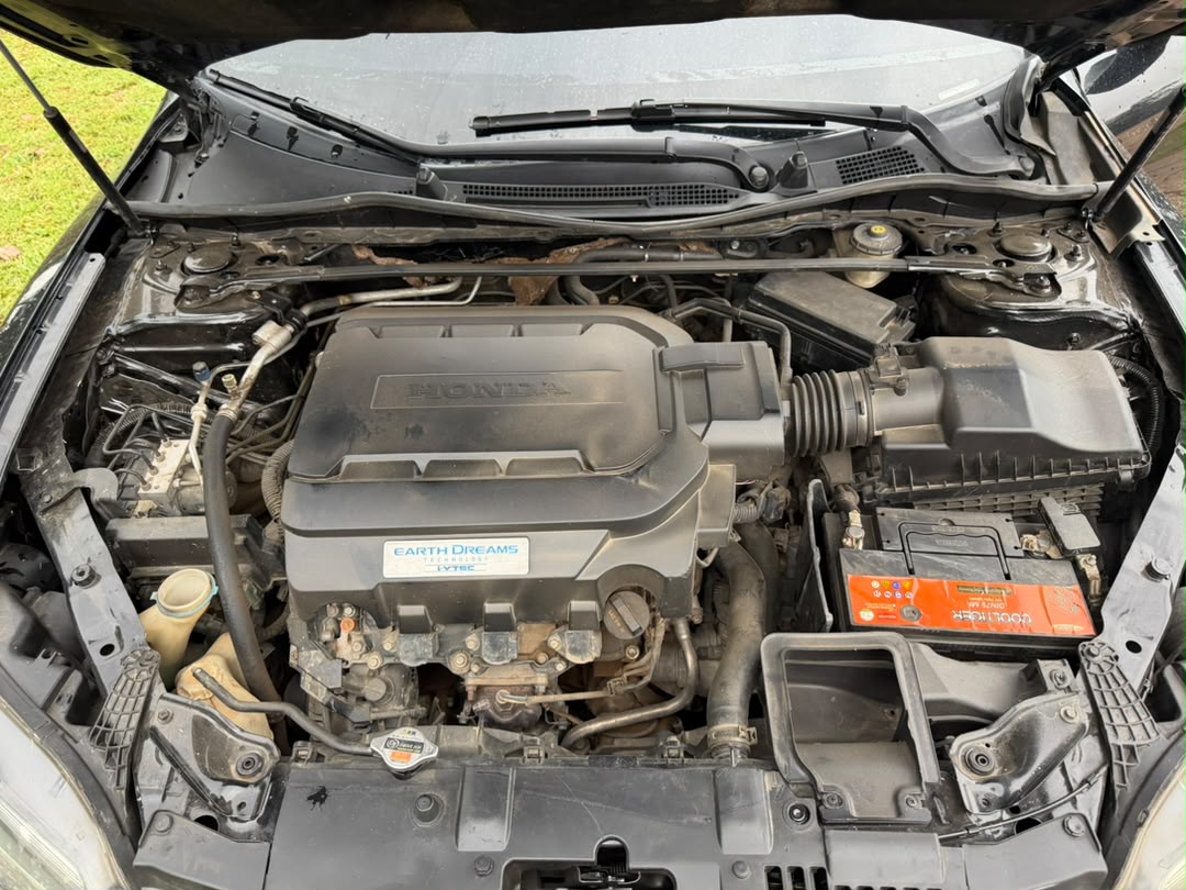 
								FeW MonThs ReGisTeReD💥 Too Clean To Be ToLD Oloun 2016 HONDA COUPE Available In ExCeLLenT ConDiTioN….Keyless, Sunroof, double screen, V6 engine, custom duty for just 11.5m OnLy  AbuJa LoKaTioN full									