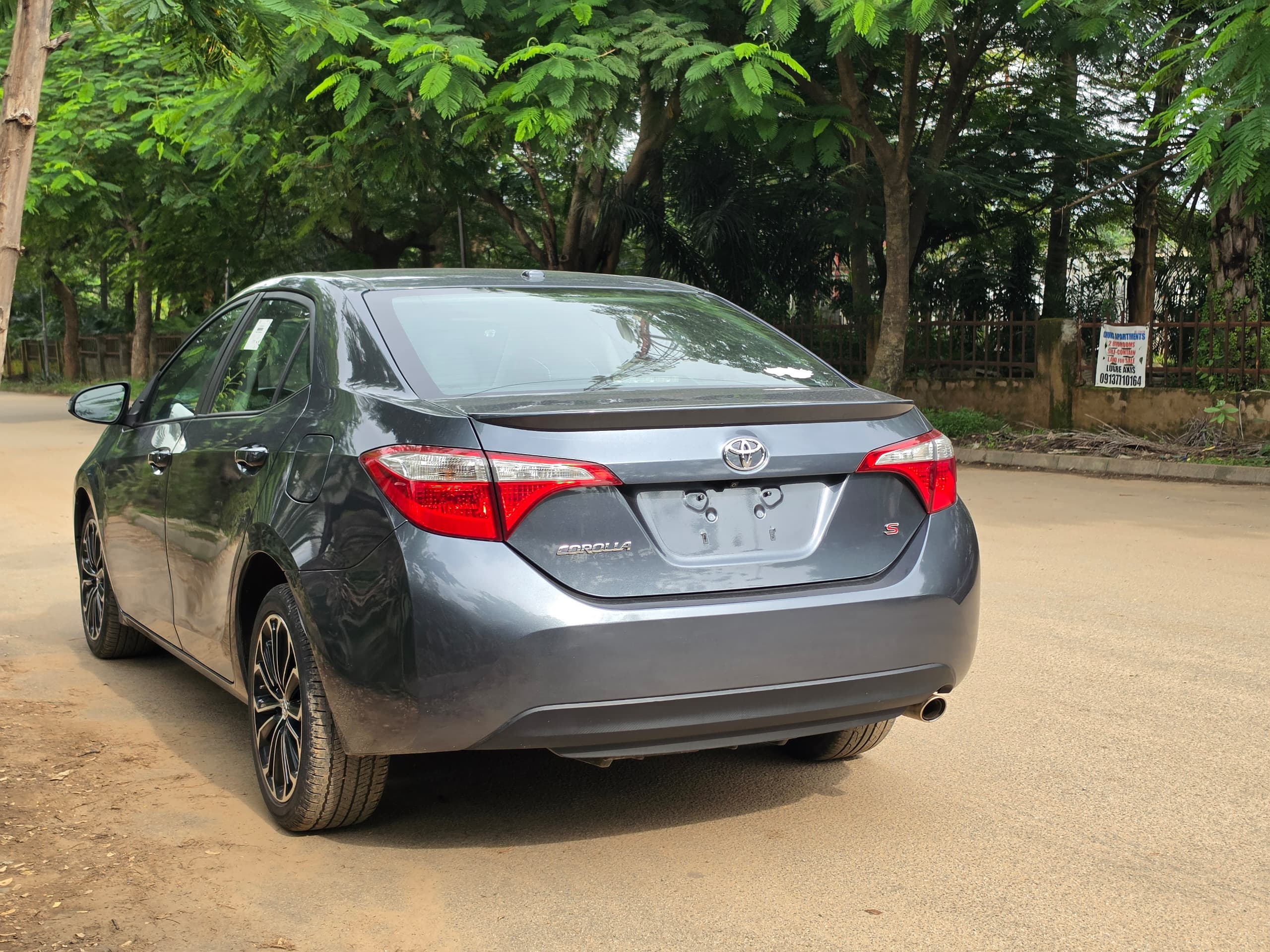 
								I love this car: Extremely clean First body foreign used 2015 Toyota corolla S premium. With Keyless Leather nd Sunroof going for just 14m only. This na awoof deal. full									