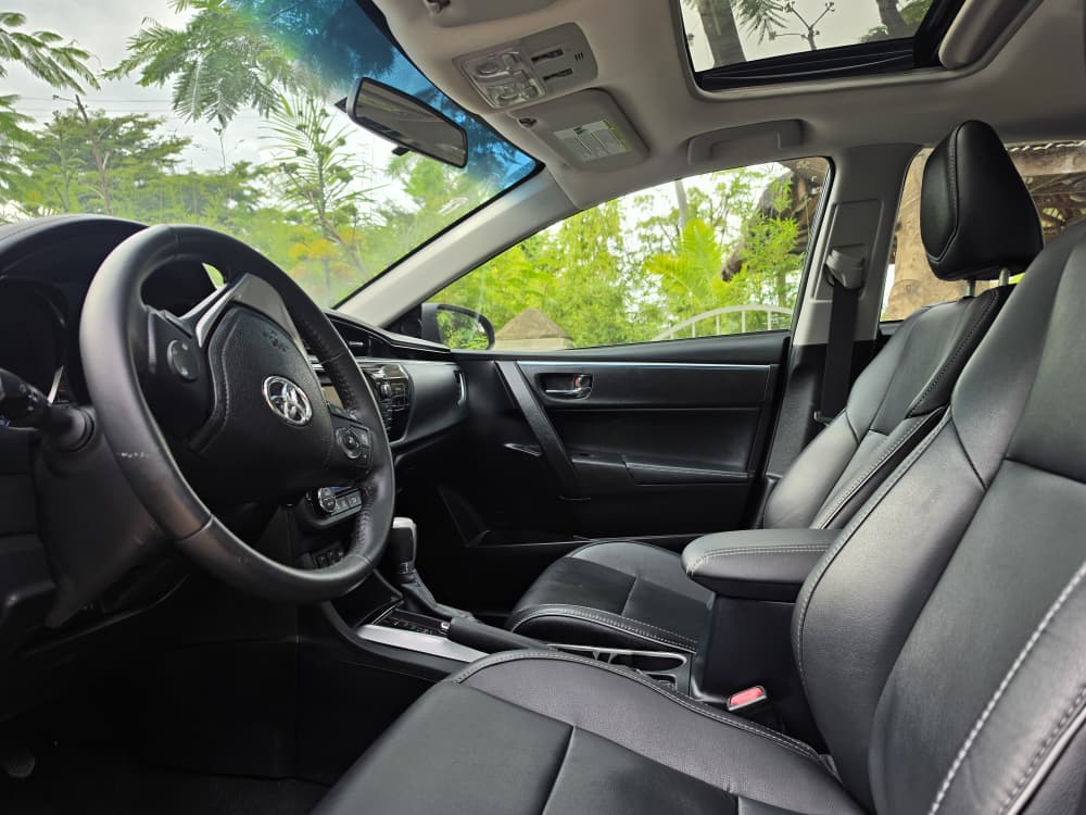 
								I love this car: Extremely clean First body foreign used 2015 Toyota corolla S premium. With Keyless Leather nd Sunroof going for just 14m only. This na awoof deal. full									