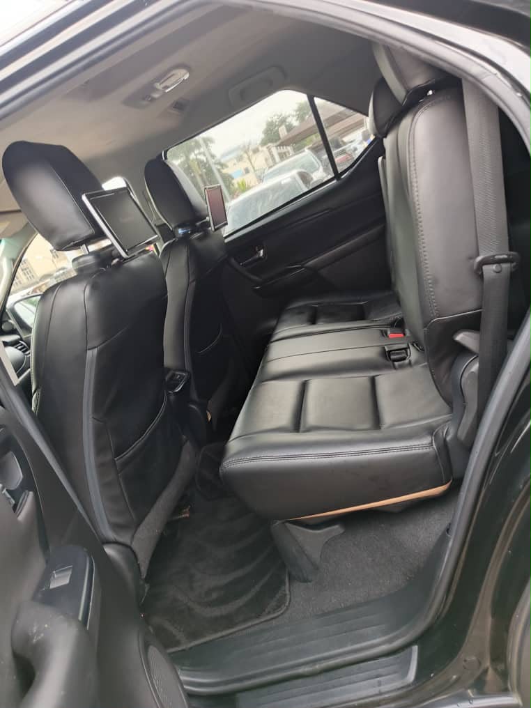 
								GIVEAWAY DEAL‼️‼️‼️ 2021 CAREFULLY USED (UNREGISTERED) TOYOTA FORTUNER IN PRISTINE CONDITION WITH ORIGINAL DUTY GOING FOR JUST 49.5M NET WITH SAMBO ABUJA📍 ZERO CHAIN DEAL full									