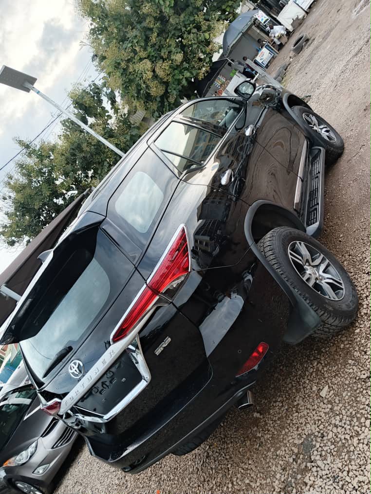 
								GIVEAWAY DEAL‼️‼️‼️ 2021 CAREFULLY USED (UNREGISTERED) TOYOTA FORTUNER IN PRISTINE CONDITION WITH ORIGINAL DUTY GOING FOR JUST 49.5M NET WITH SAMBO ABUJA📍 ZERO CHAIN DEAL full									