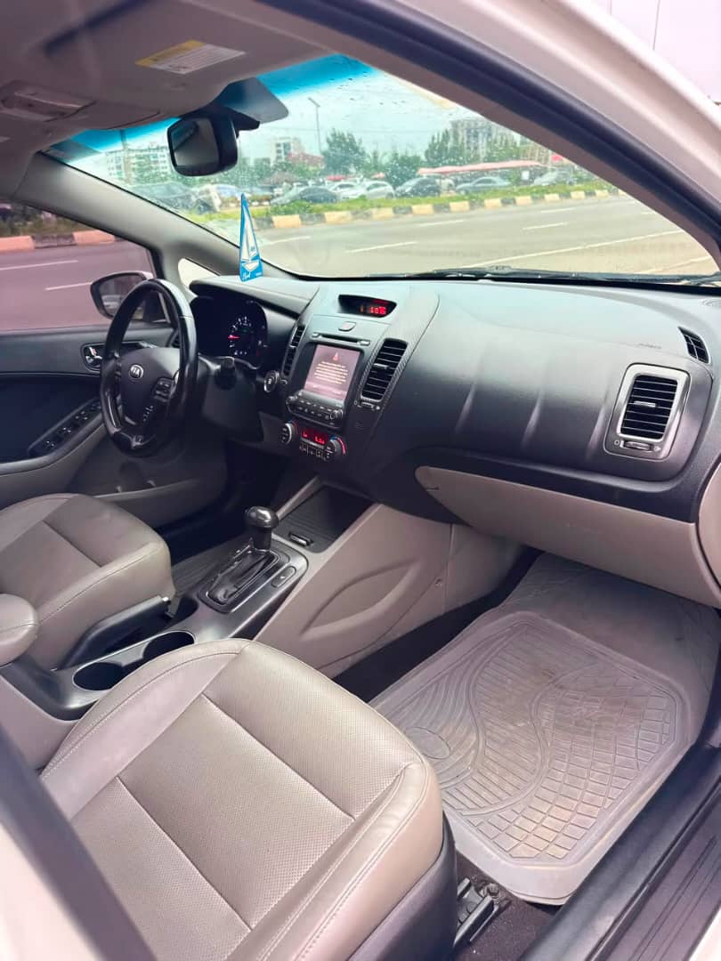 
								FOREIGN USED KIA FOSTER S EX. GDI 2014 MODEL WITH ORIGINAL DUTY GOING FOR JUST 11.9M buyer settle 200k 🫶 LOCATION ABUJA full									