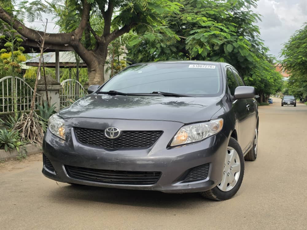 
								Awoof Deal: Extremely clean foreign used Toyota corolla LE 2010 n belt. Accident Free, going for just 9.8m with no single 9ja paint. Abujadeal…? full									