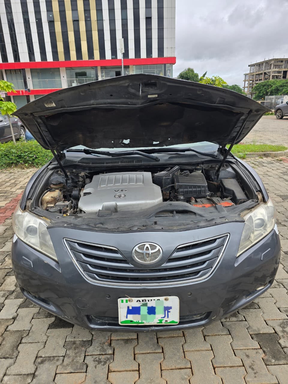 
								4.5m Toyota Camry XLE 2008 Purely first body Buy and Travel  100k sambo Area 1 Abuja Location is Area 1 Abuja  Untempared Engine and Gear full									