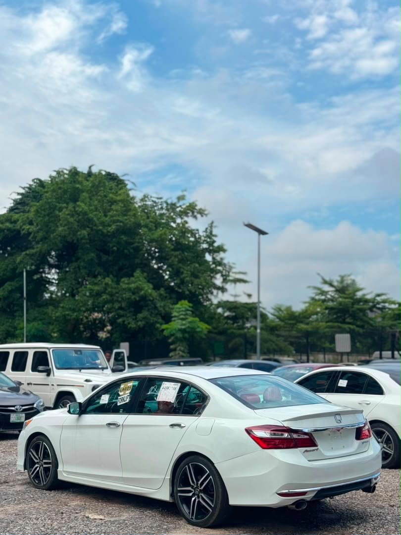 
								HONDA ACCORD LX Foreign used 2016 model  Original duty ☑️ 🏷️16.5m 📍Abuja full									