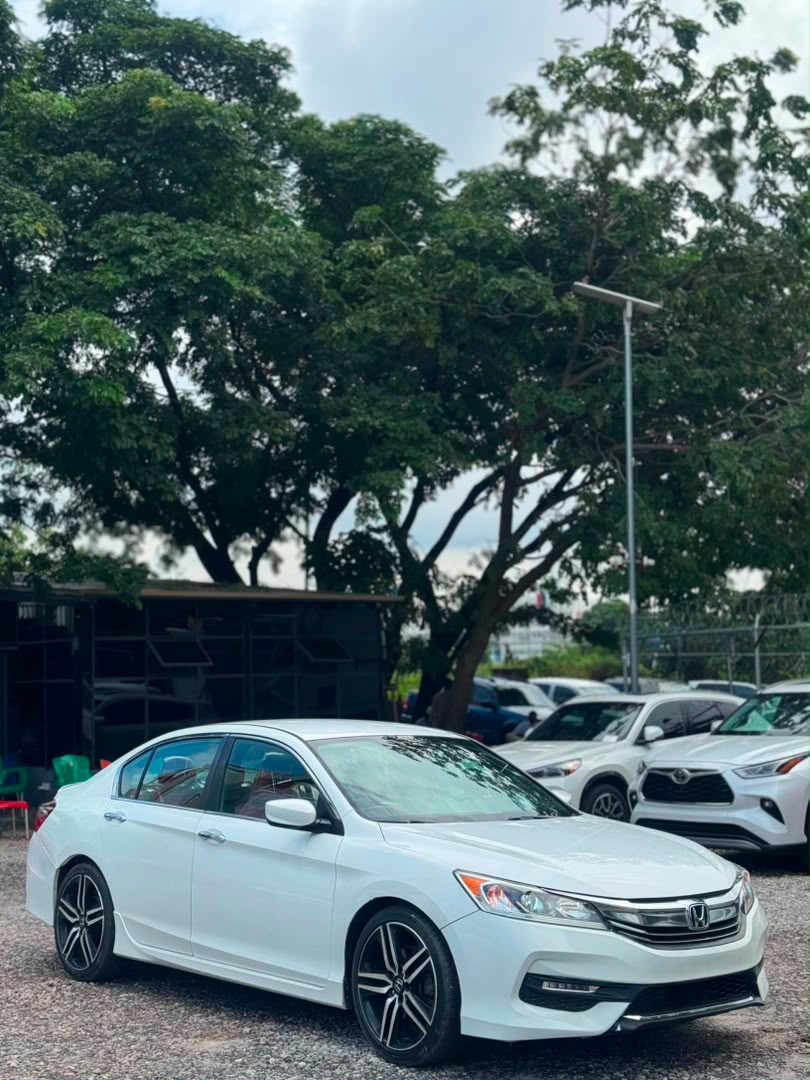 
								HONDA ACCORD LX Foreign used 2016 model  Original duty ☑️ 🏷️16.5m 📍Abuja full									