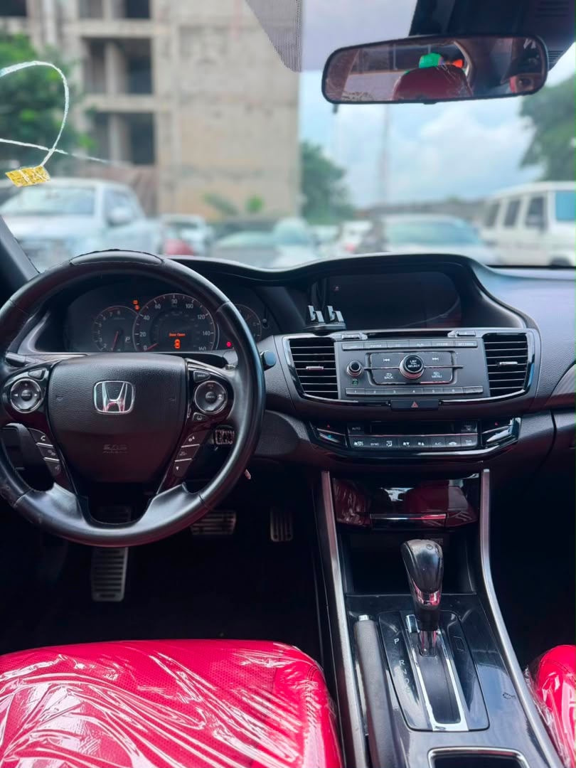 
								HONDA ACCORD LX Foreign used 2016 model  Original duty ☑️ 🏷️16.5m 📍Abuja full									