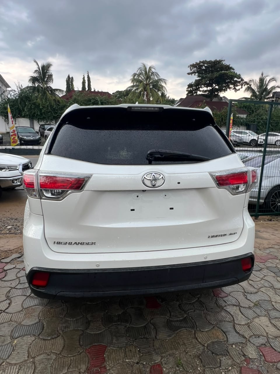 
								DIRECT BELGIUM 2015 HIGHLANDER LE FULL OPTION. Three sitter BUY AND DRIVE 📍ABUJA 💰26M full									