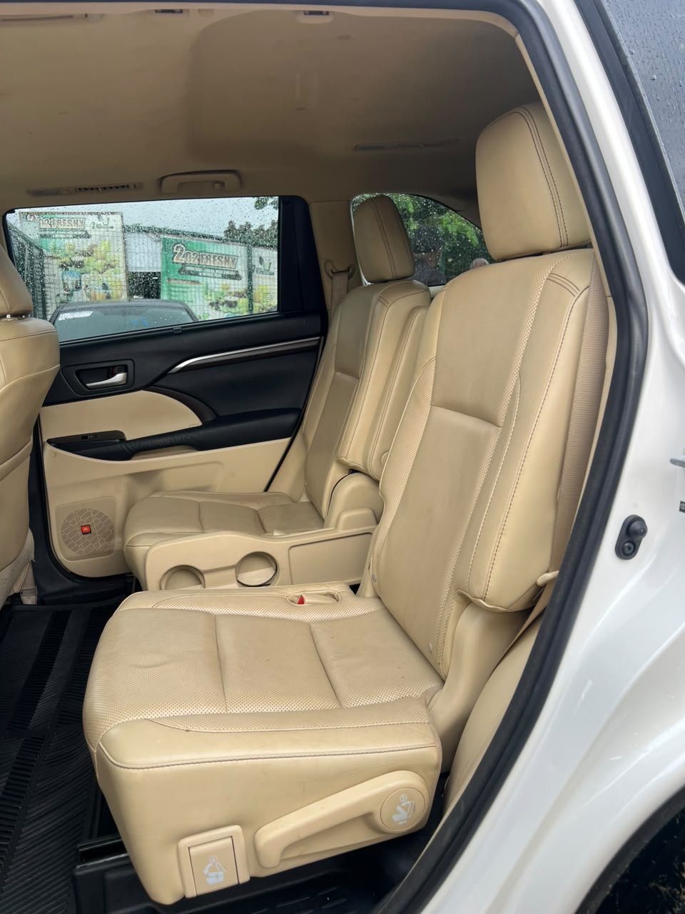 
								DIRECT BELGIUM 2015 HIGHLANDER LE FULL OPTION. Three sitter BUY AND DRIVE 📍ABUJA 💰26M full									