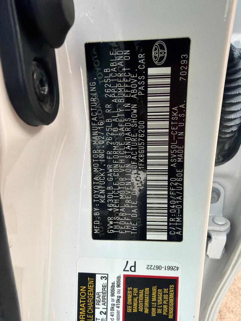 
								Super distress, Toyota Camry 2016 Direct Belgium ,July entry  12.7 Owner need money full									