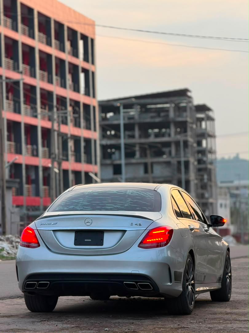 
								DISTRESS   FOREIGN USED 2017 MERCEDES BENZ C43 AMG WITH DUTY 32M ABUJA full									