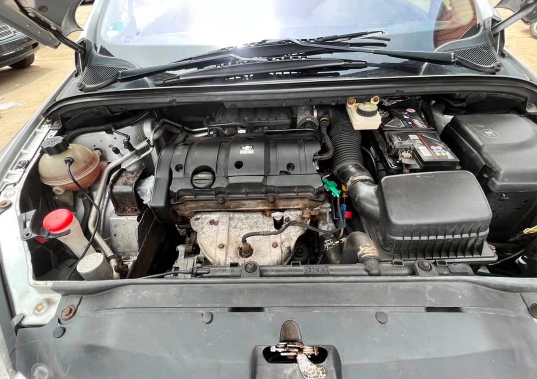 
								Distress sale 2005 direct Belgium Peugeot 307 with original duty going for 4.5M full									
