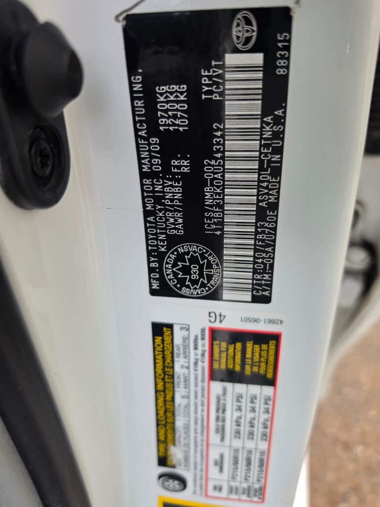 Awoof Deal: Highest Grade Foreign Used 2010 on belt Toyota camry LE with Aug 2026 Duty Accident free going for just 9.8m. Dashboard no dey gum everywhere sharp. Accident free.