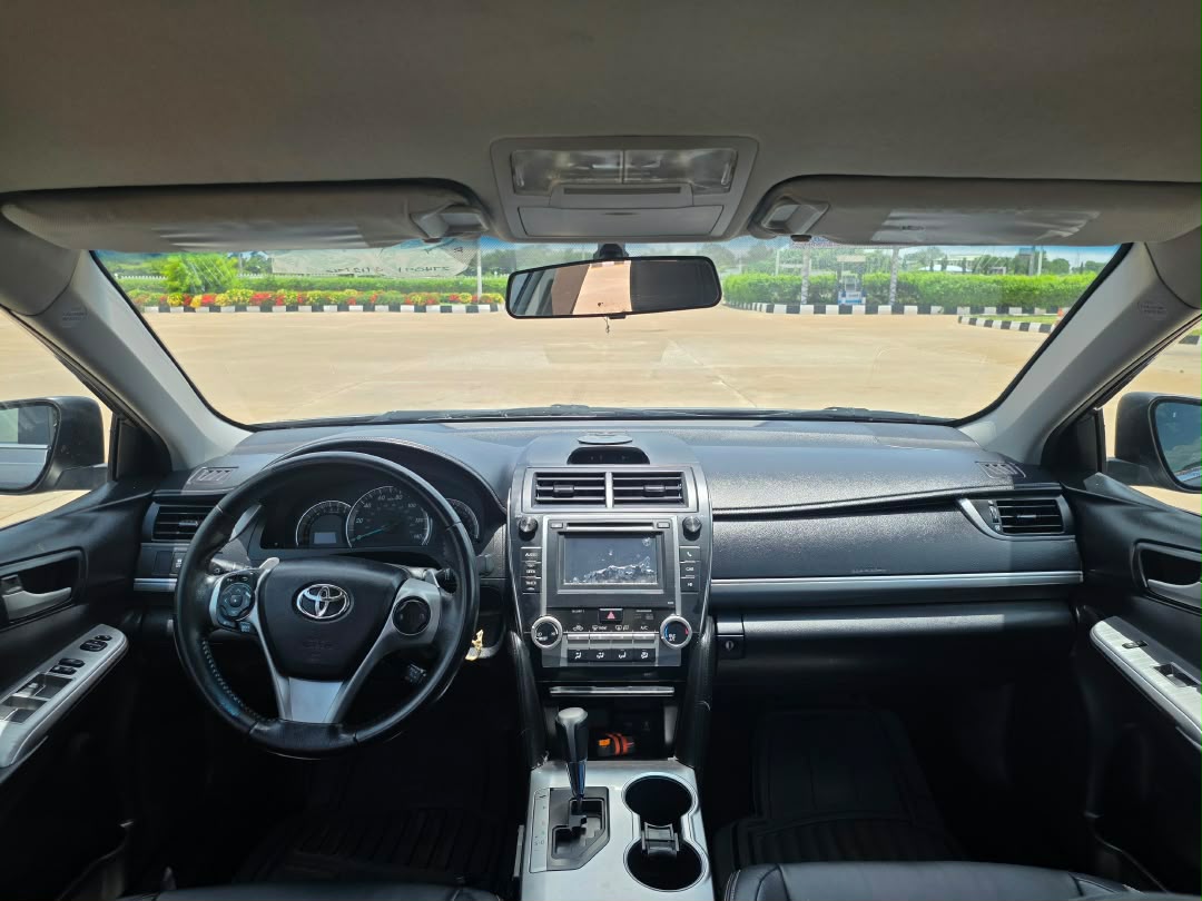 
								EXTREMELY SHARP  GRADE FOREIGN USED 2013 ON BELT TOYOTA CAMRY SE, MINT INTERIOR, NO SINGLE 9JA PAINT WITH UNTAMPARED ENGINE ND GEAR.GOING FOR JUST 13.5M ONLY full									