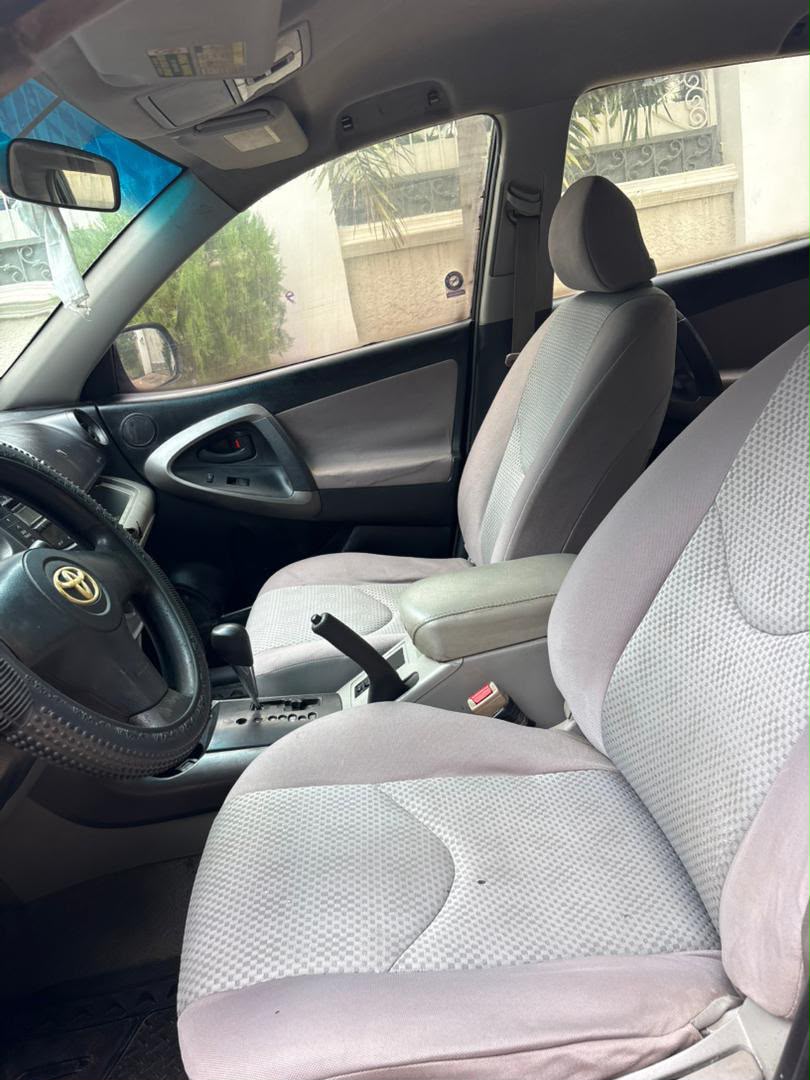
								Giveaway Deal‼️‼️‼️ Carefully Used Toyota RAV4 2008 Untempered Engine and gear, ac is freezing 🥶 with original duty✅6.2M Net with 200k sambo only Kubwa Abuja📍 ZERO CHAIN DEAL full									
