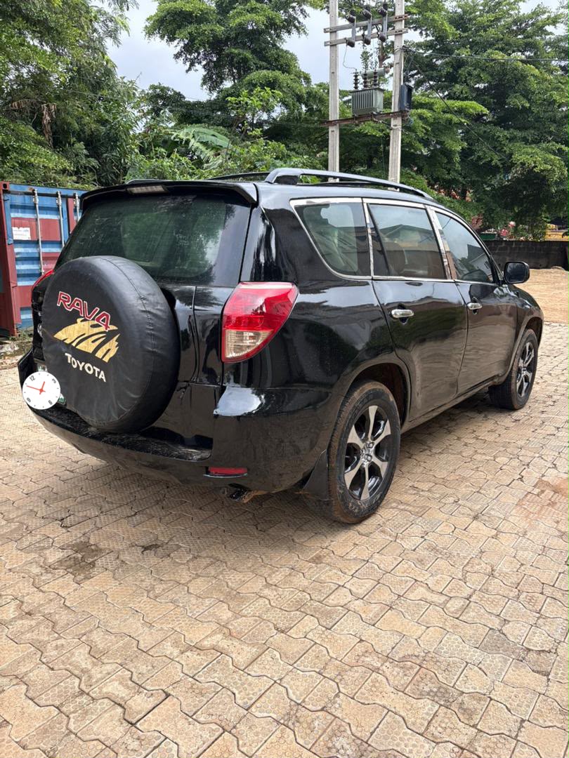 
								Giveaway Deal‼️‼️‼️ Carefully Used Toyota RAV4 2008 Untempered Engine and gear, ac is freezing 🥶 with original duty✅6.2M Net with 200k sambo only Kubwa Abuja📍 ZERO CHAIN DEAL full									