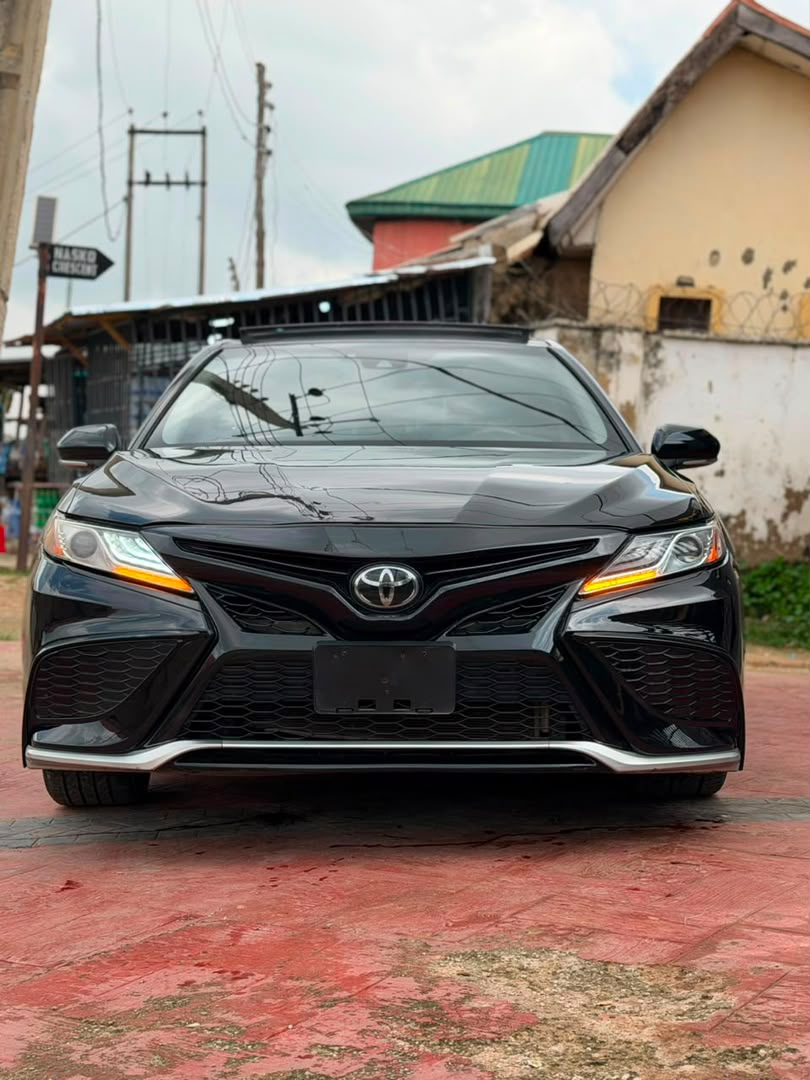
								Distress  Foreign used Toyota Camry XSE 2020 with full pano fr just 25 ABUJA Frd full									