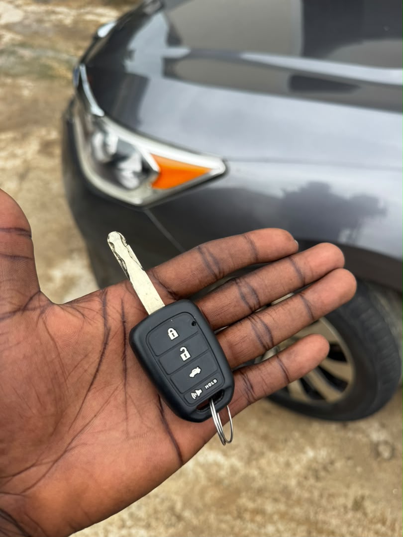 
								Giveaway Deal‼️‼️‼️ (42k mileage) Carefully Used 2013 (V4) Facelifted Honda Accord car is in pristine condition (Nothing To Fix) with original duty going for just 8.5m Net with sambo with me (Moveable) Lugbe Abuja📍 ZERO CHAIN DEAL full									