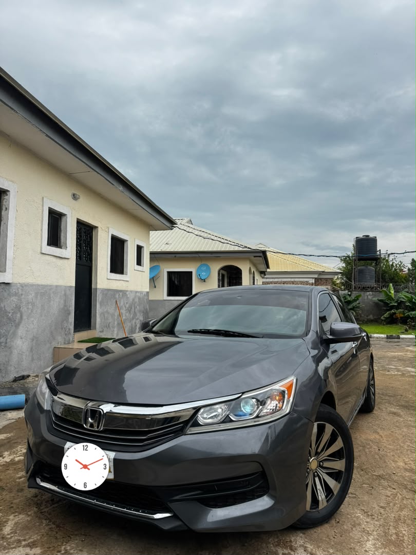 
								Giveaway Deal‼️‼️‼️ (42k mileage) Carefully Used 2013 (V4) Facelifted Honda Accord car is in pristine condition (Nothing To Fix) with original duty going for just 8.5m Net with sambo with me (Moveable) Lugbe Abuja📍 ZERO CHAIN DEAL full									
