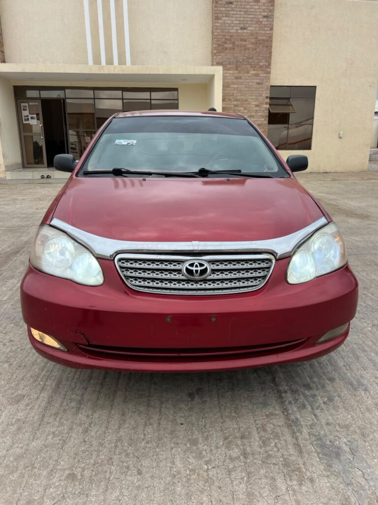 Distressed distressed Toyota Corolla 06 model engine untampered with cooling Ac @4,7m to the owner buyer settle 200k