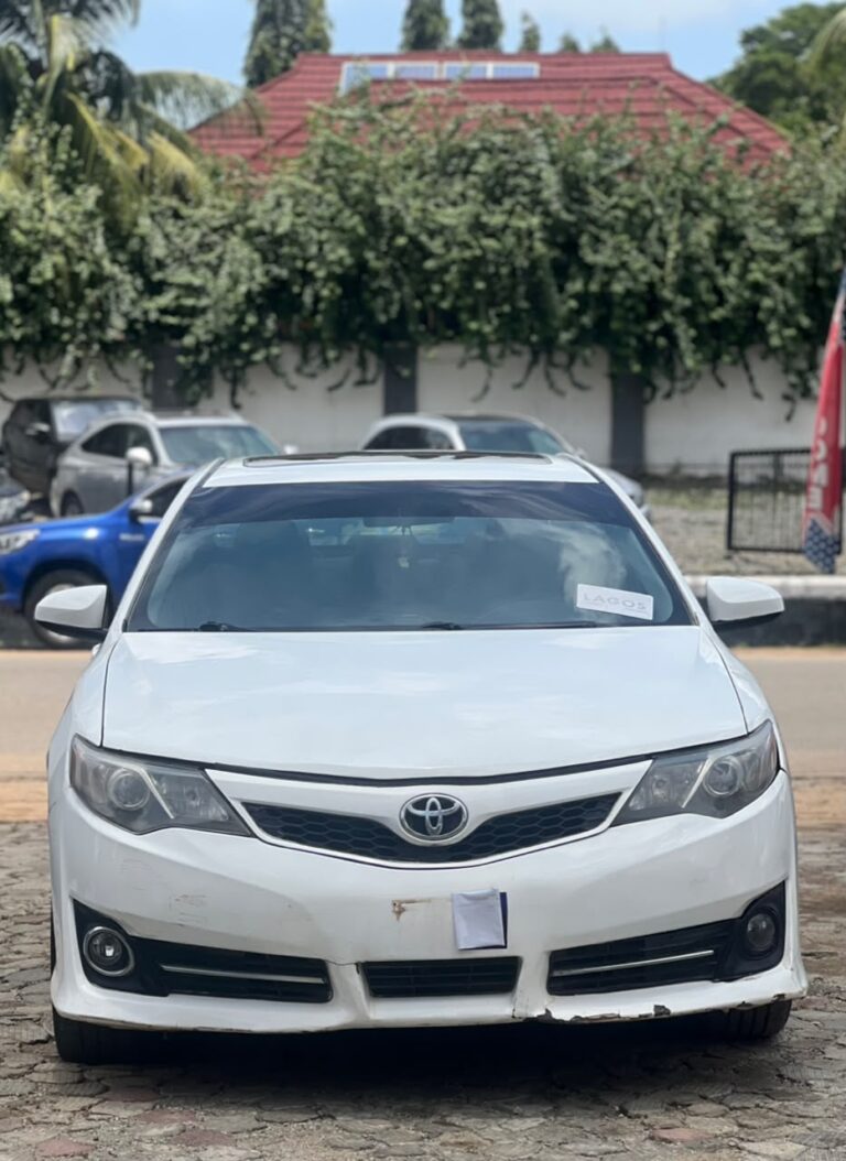 USED 2013 CAMRY SE  CHILLING AC 📍ABUJA 💰7.5M