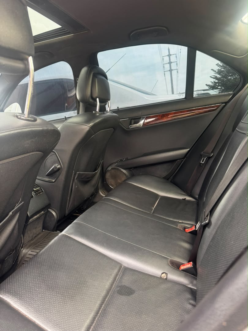 
								Giveaway Deal‼️‼️‼️ Neatly Used 2009 Mbenz C300 buy and drive still on first body (Key Entry & Sunroof) with duty going for just 4.6m Net with sambo with me Lugbe Abuja📍 ZERO CHAIN DEAL full									