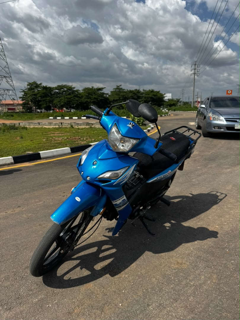 
								Giveaway Deal‼️‼️‼️ Neatly Used Haojue Bike (Rubber Rubber) going for just 650k with only 50k sambo with me Lugbe Abuja📍 ZERO CHAIN DEAL full									