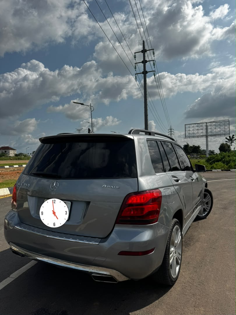 
								Giveaway Deal‼️‼️‼️ Carefully Used 2014/15 Mercedes Benz GLK350 (4Matic) car is pristine condition (Key Entry Power Booth & Double Pano) buy and drive with original duty going for just 11.7m to my pocket with sambo (Moveable) Lugbe Abuja📍 ZERO CHAIN DEAL full									