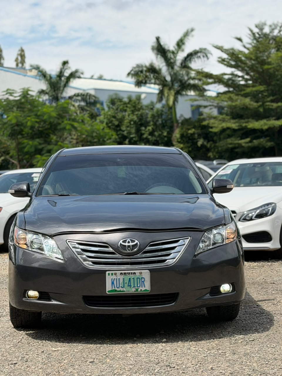 
								Extremely Clean used Toyota Camry 2009 LE for just 5.9M full									