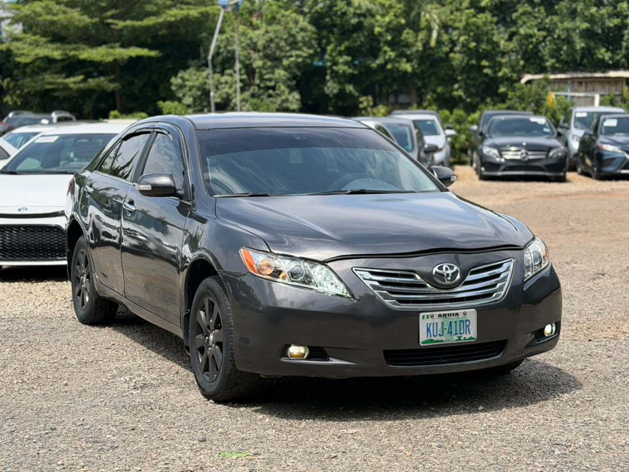 
								Extremely Clean used Toyota Camry 2009 LE for just 5.9M full									