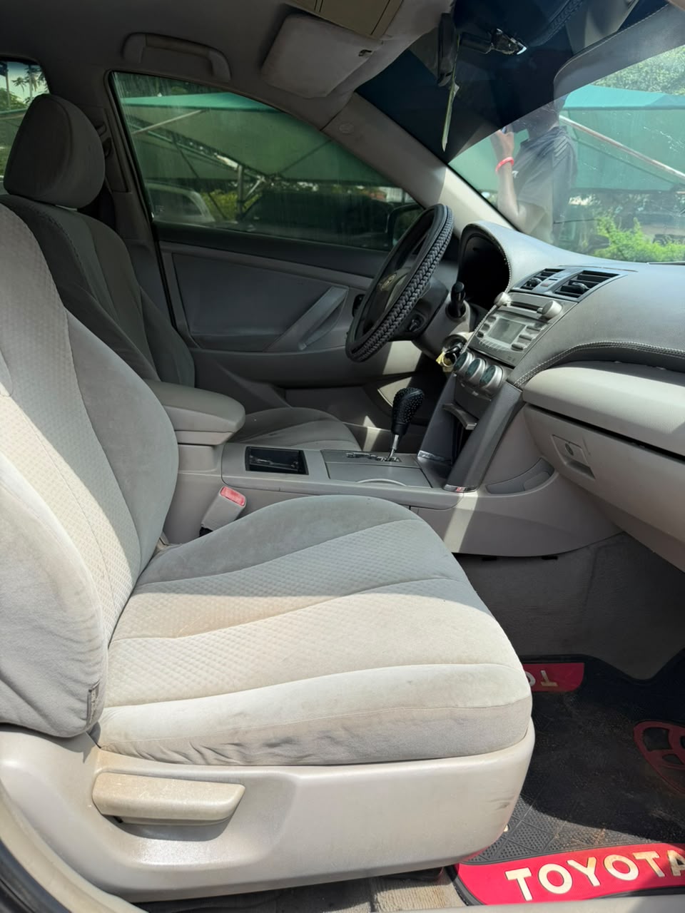 
								Extremely Clean used Toyota Camry 2009 LE for just 5.9M full									